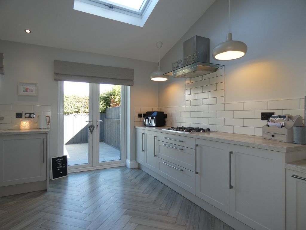 Kitchen- click for photo gallery